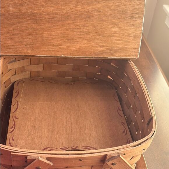 Hand-Painted Woven Basket with Folk Art Design - Picture 8 of 11